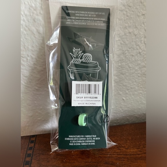 Starbucks 2024 Pineapple Keychain Hot Cup Lid Stopper Reusable - Picture 2 of 6